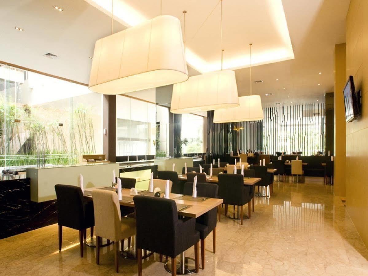 The Premiere Hotel Pekanbaru Dış mekan fotoğraf